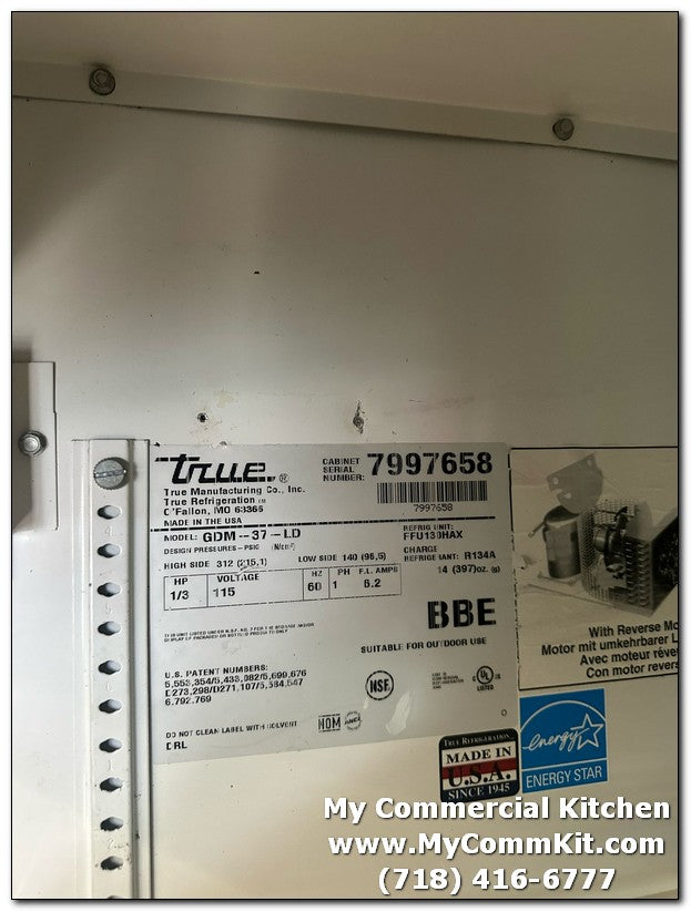 USED True GDM-37-LD Sliding Door Merchandiser