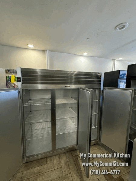 USED Traulsen G31010JC 3 Section Solid Door freezer