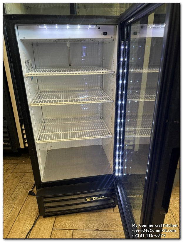 USED True GDM-10-LD Glass Door Merchandiser