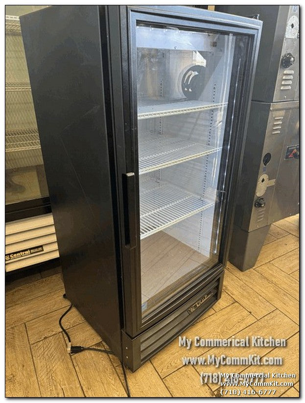 USED True GDM-10-LD Glass Door Merchandiser