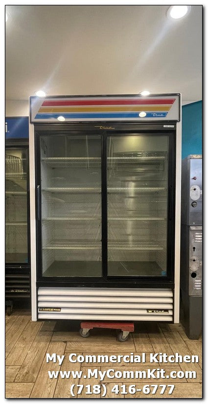 USED True GDM-45-HC-LD 2 Door Glass Merchandiser