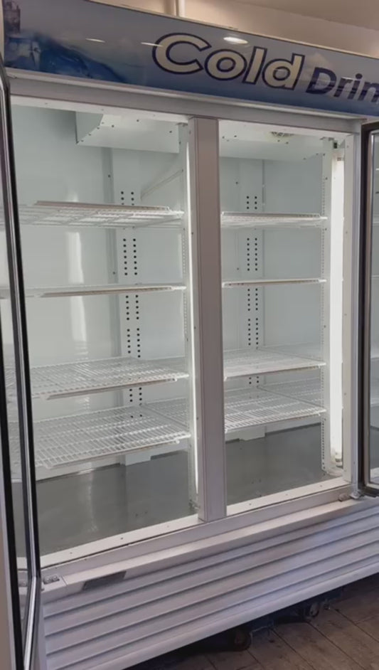 USED True TGM-72RS Glass Swing Door Merchandiser