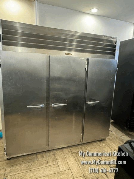 USED Traulsen G31010JC 3 Section Solid Door freezer
